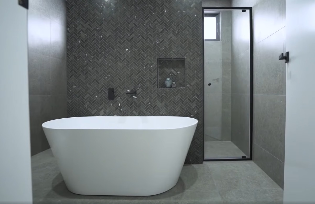 Arncliff Bathroom Builder